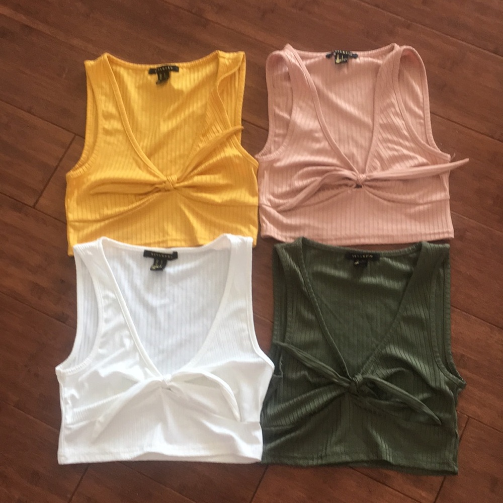 Bundle of 4 NEW Tie Front Crop Tops Small